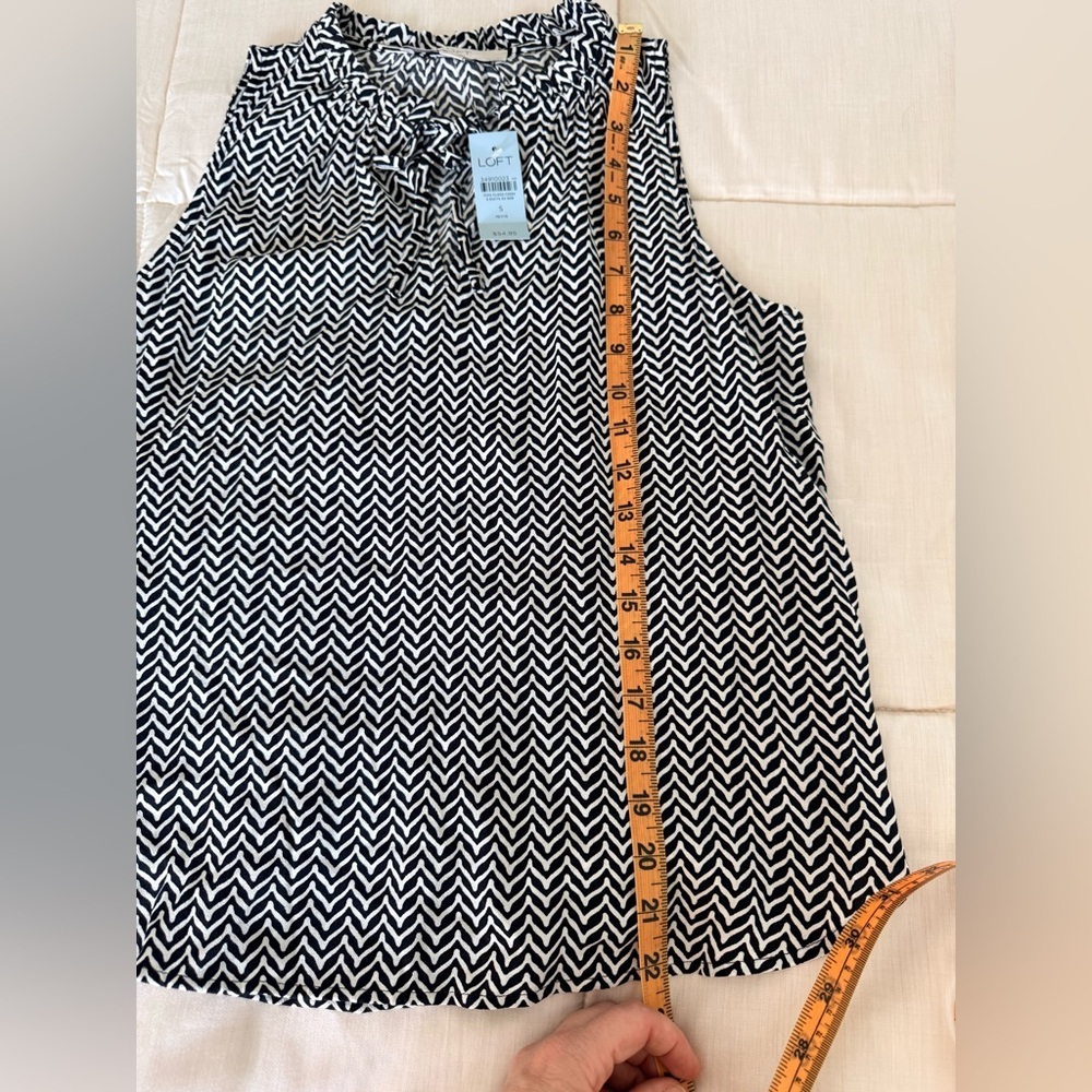 NWT Talbots black white chevron sleeveless ruffle neck preppy casual blouse S - Picture 5 of 9